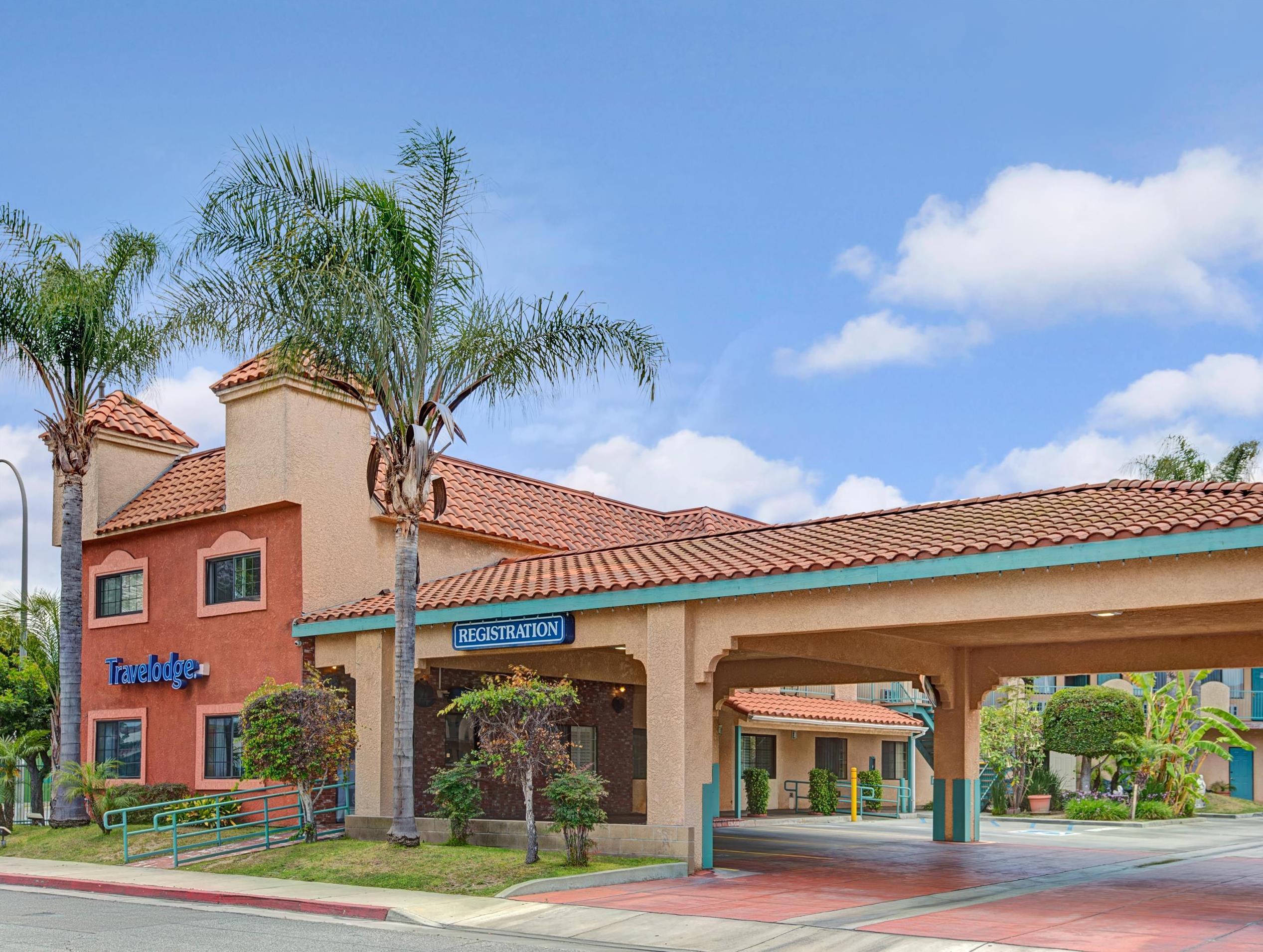 Travelodge By Wyndham Lynwood Exterior photo